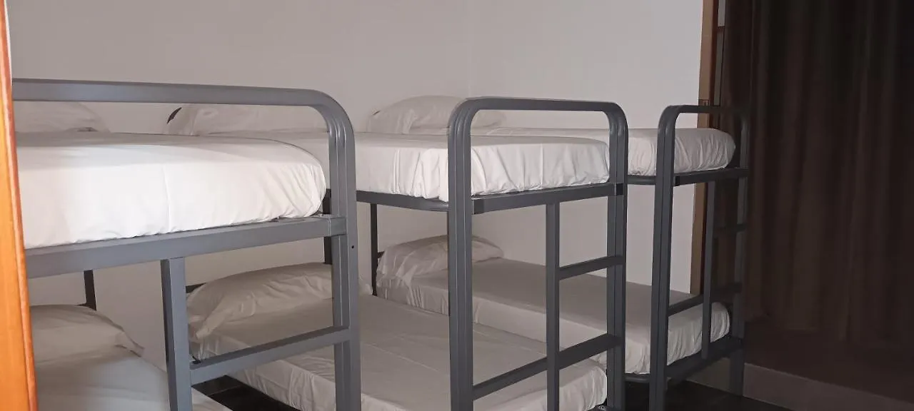 Guest house Hostal Ciudad Jardin Malaga